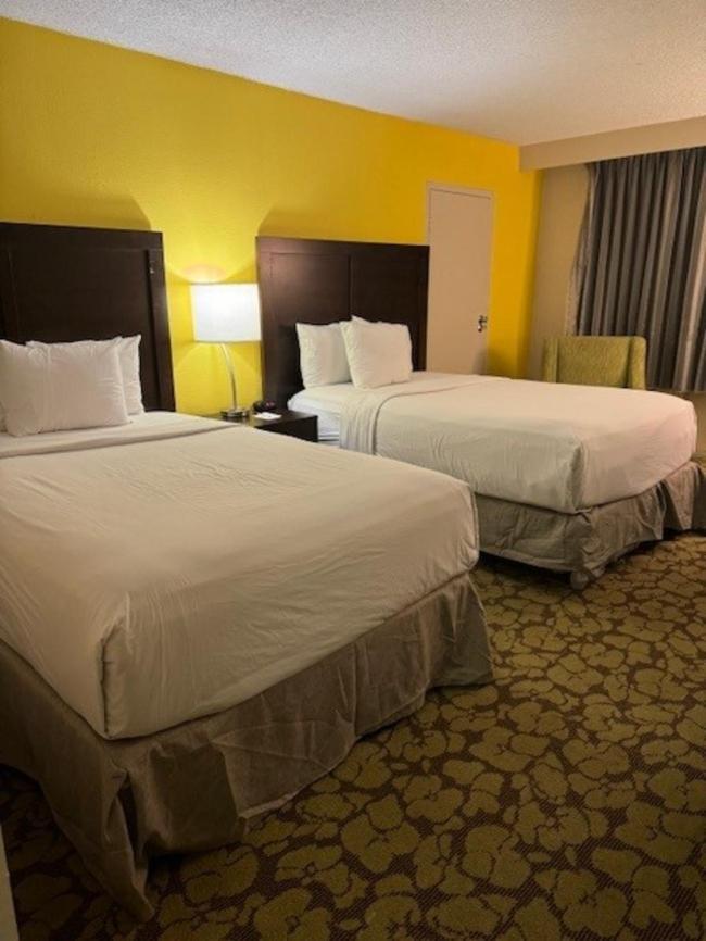 Ramada Plaza By Wyndham Charlotte South End Airport Hotel Luaran gambar
